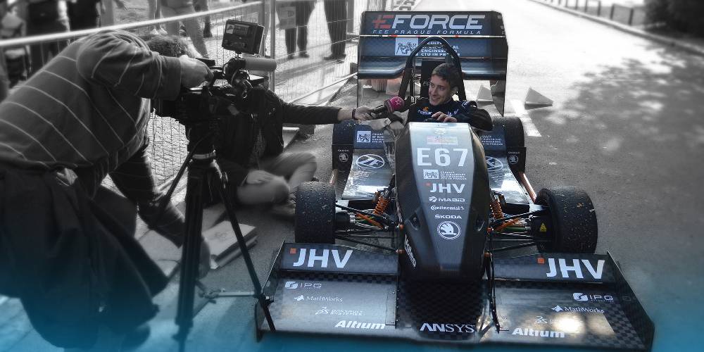 Od nuly na vrchol: Nejúspěšnější sezóna elektrické formule studentů ČVUT