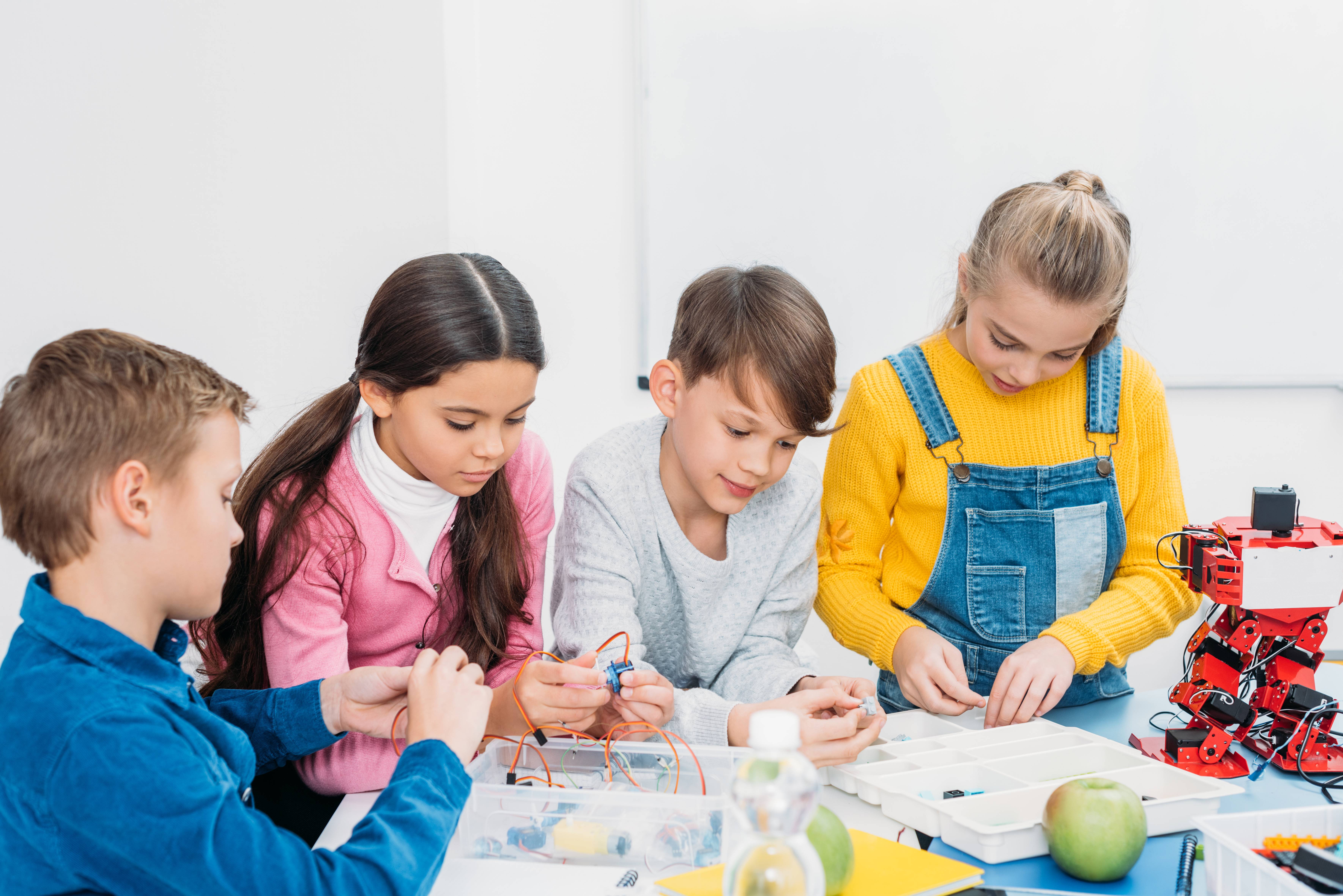 Experimentkästen und Lernbausätze für Kinder