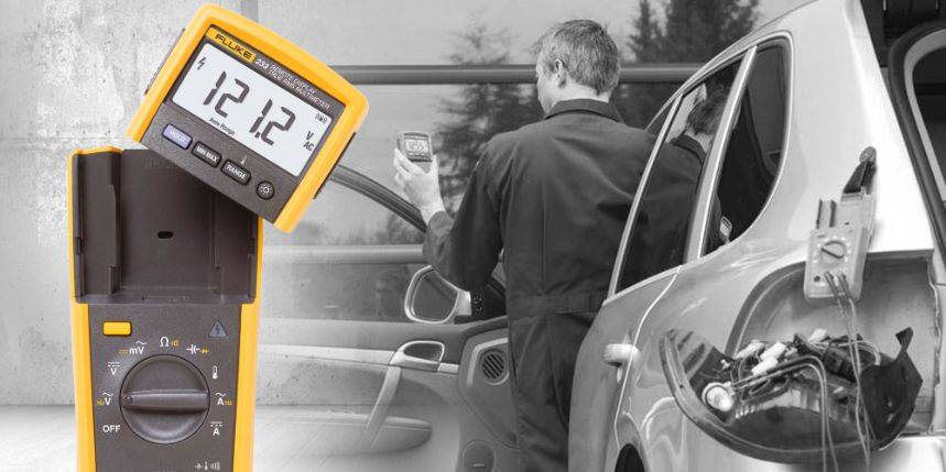 Multimetr Fluke 233 je tam a jeho displej tady