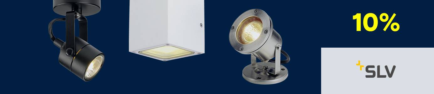 Sono visibili diverse luci di SLV: un faretto nero a soffitto, una plafoniera quadrata bianca e un faretto argentato a pavimento. Accanto ad esso c'è anche la scritta “10%” in giallo e il logo SLV.