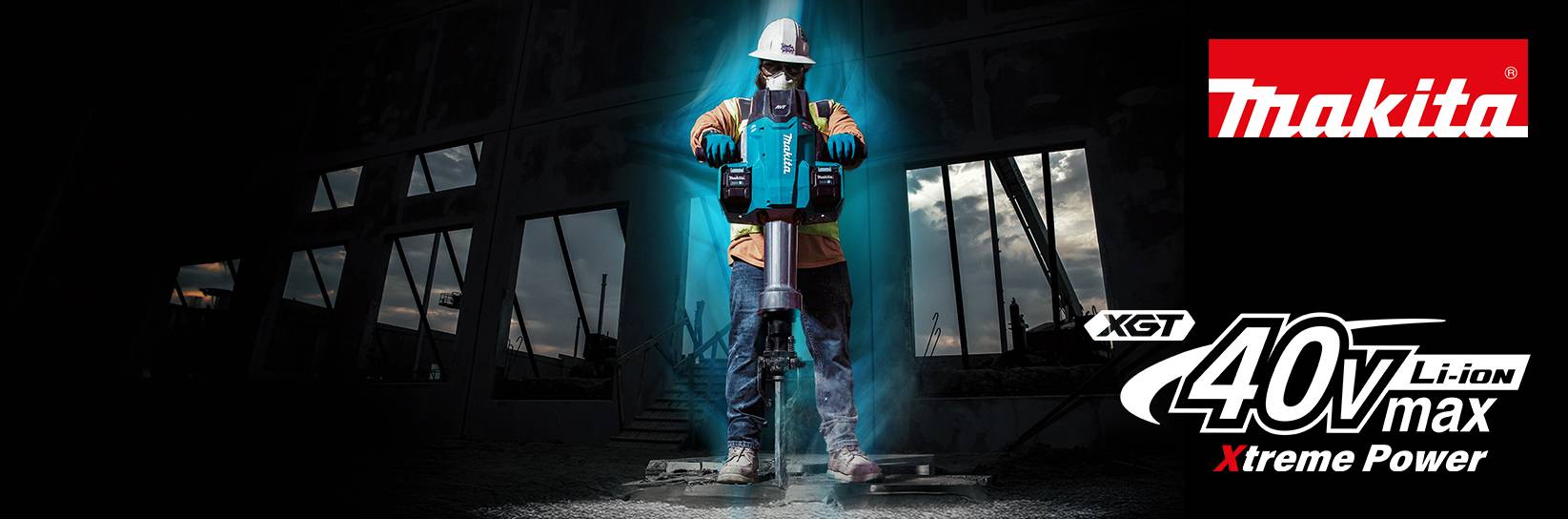 Bauarbeiter mit Makita Stemmhammer. Text: 40V Xtreme Power.