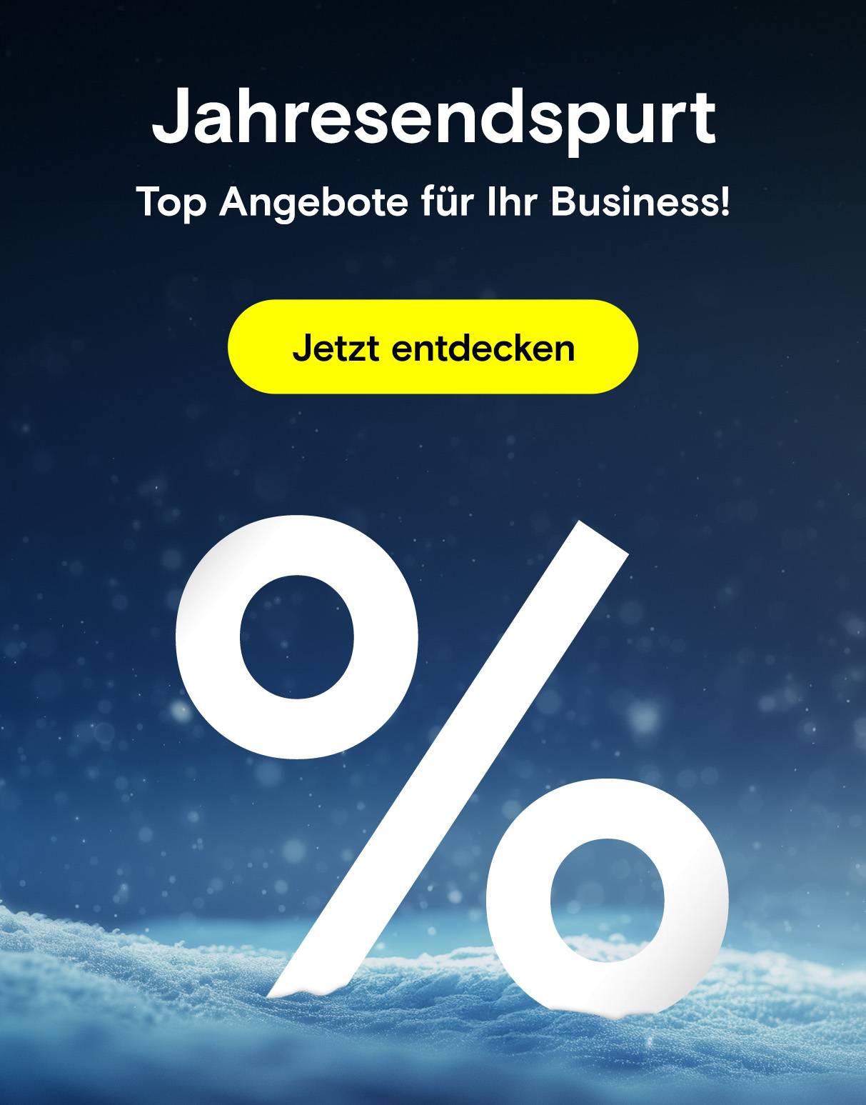 Großes Prozentzeichen in Schneelandschaft. Jahresendspurt.