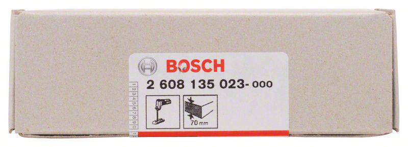 Vrtačka Bosch v šedém obalu, s nápisem '2 608 135 023-000', ilustrovaná jako elektrické nářadí.