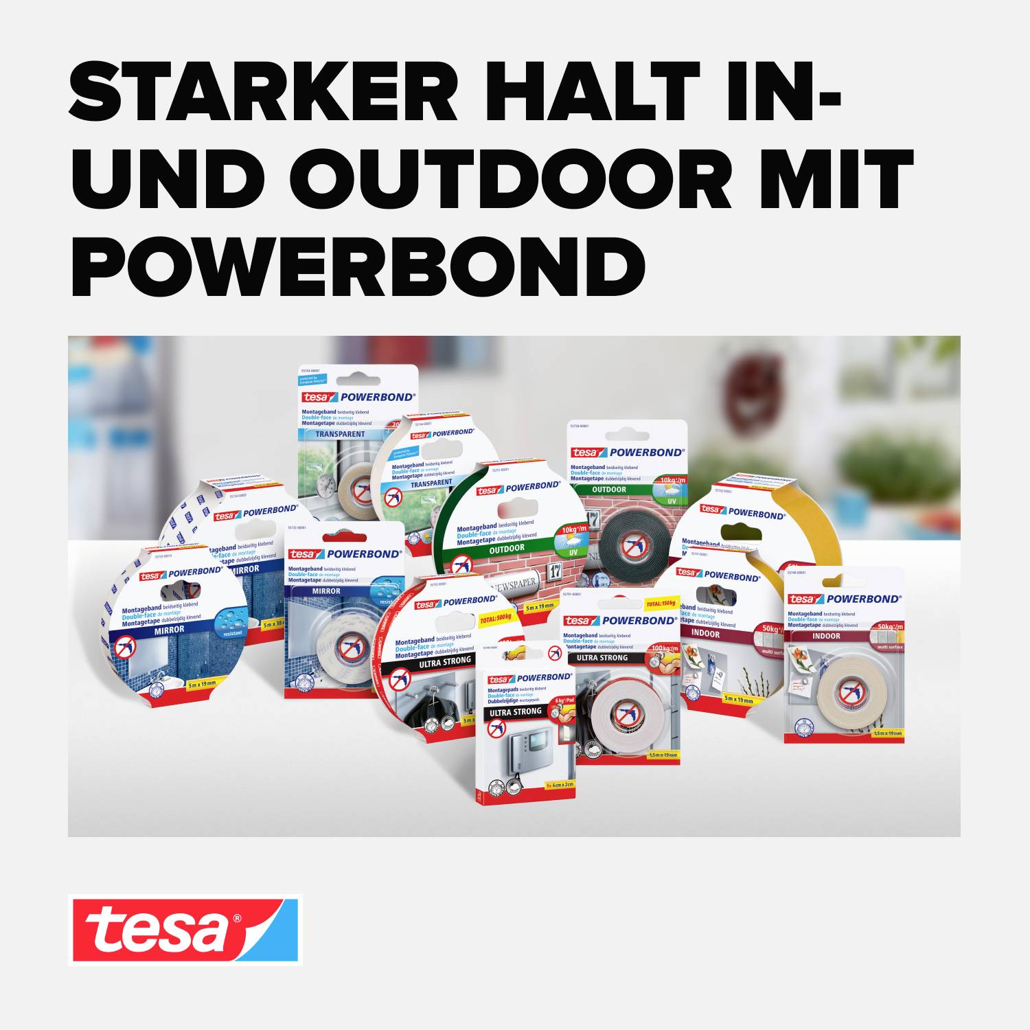 Různé typy balení lepicích pásek Tesa Powerbond na stole; Text: 'Silné uchycení uvnitř i venku s Powerbondem'