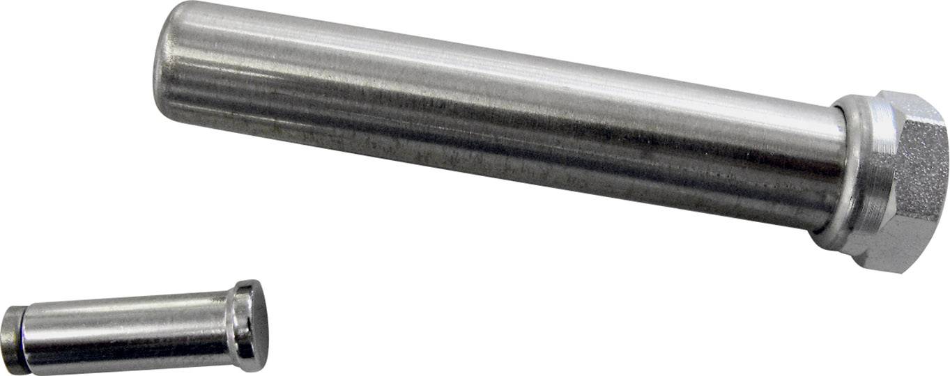 Velký kovový hřeb leží vedle menšího, oba z lesklého stříbřitého materiálu, na bílém povrchu.