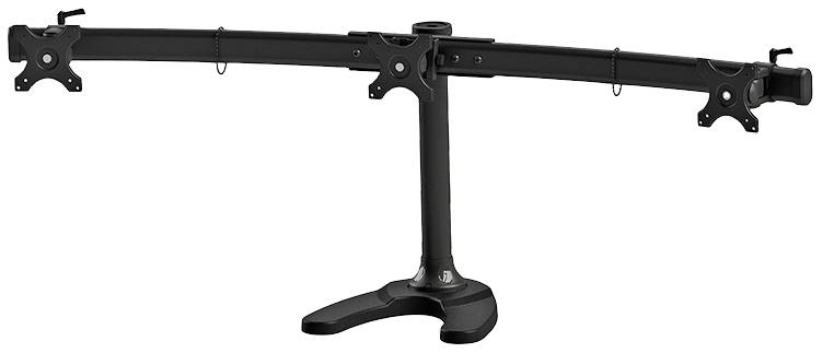 Černý monitor s ramenem se třemi držáky, vhodný pro upevnění tří obrazovek, namontovaný na stabilním stojan.