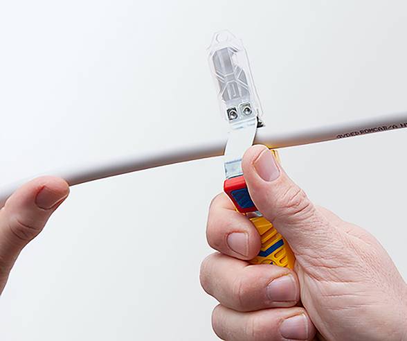 Jokari 10280 NO. 28 H SECURA odizolovací nůž Vhodné pro odizolovací kleště Kulaté kabely 8 do 28 mm Vhodné pro značku (k-4