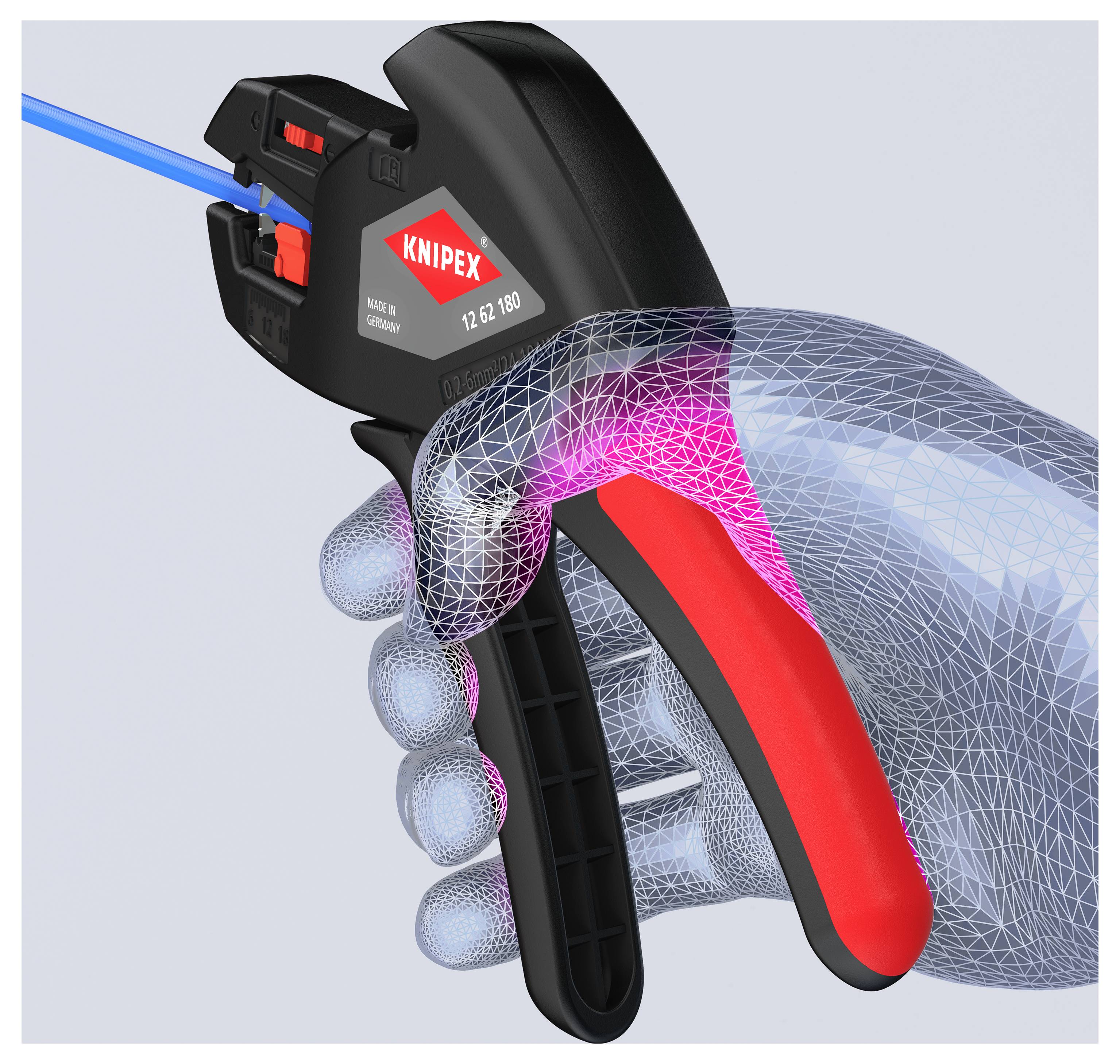 Nástroj v průsvitné ruce simuluje úchop na odizolovávací kleště a poukazuje na ergonomický design a funkčnost.
