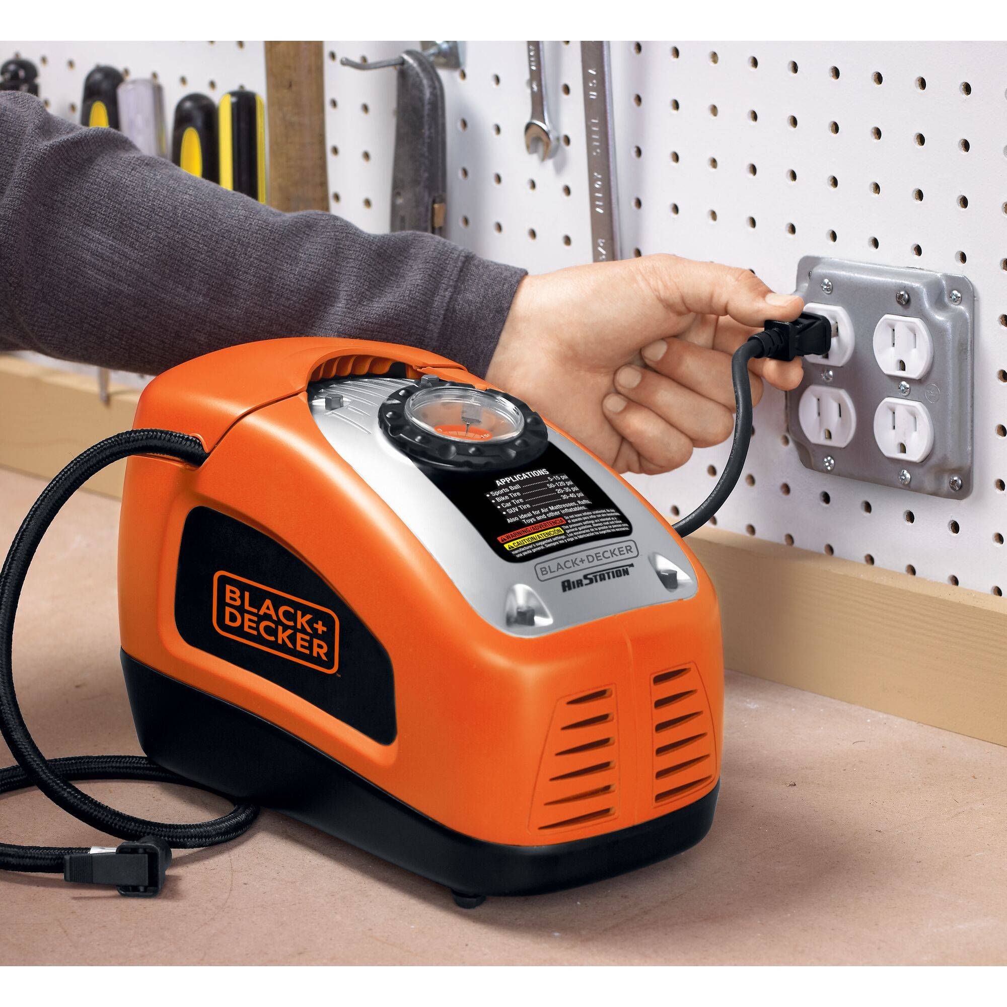 Black & Decker ASI300-QS, ASI300-XJ, kompresor, 11 bar, dvojitá hlava, digitální displej, automatické vypnutí-13