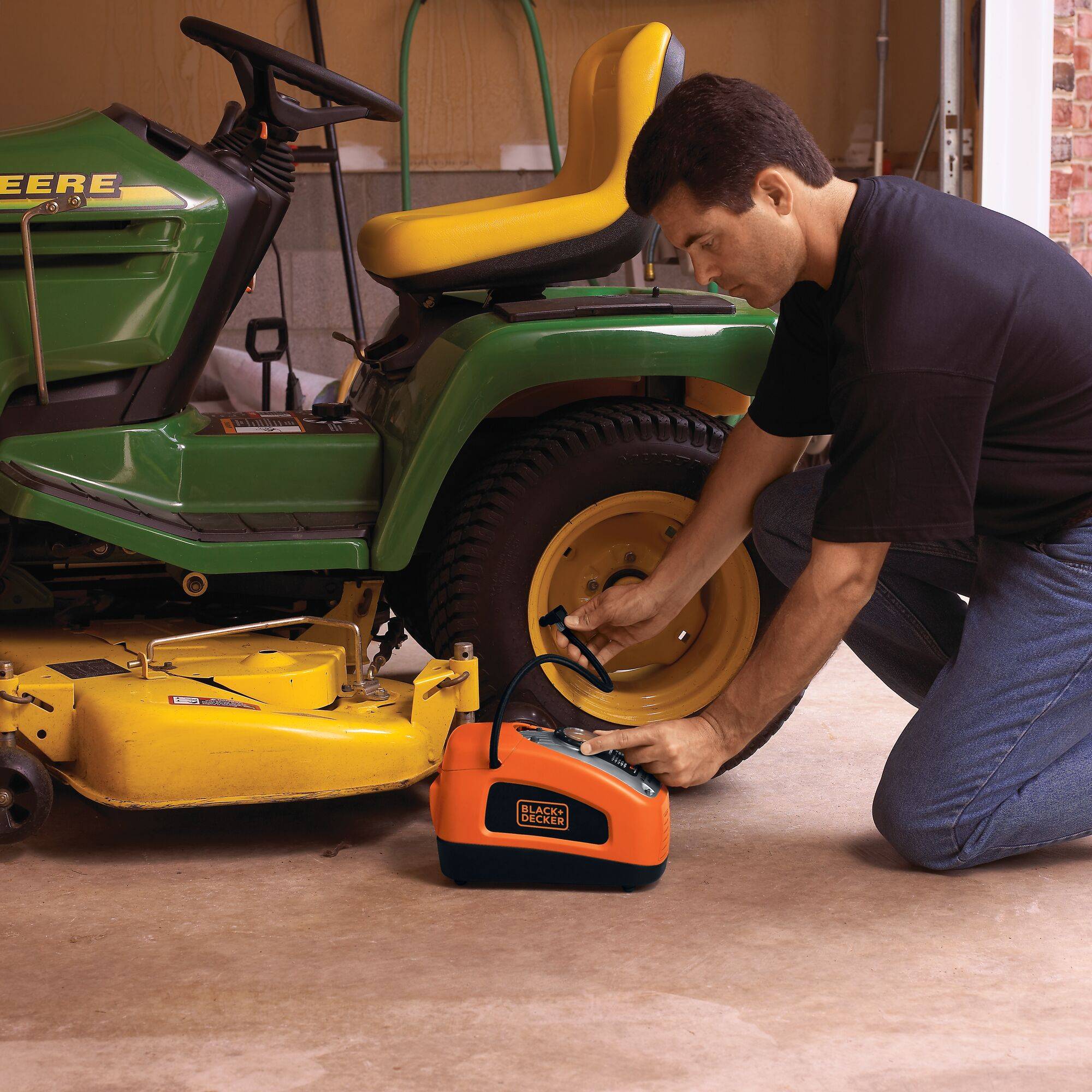 Black & Decker ASI300-QS, ASI300-XJ, kompresor, 11 bar, dvojitá hlava, digitální displej, automatické vypnutí-14