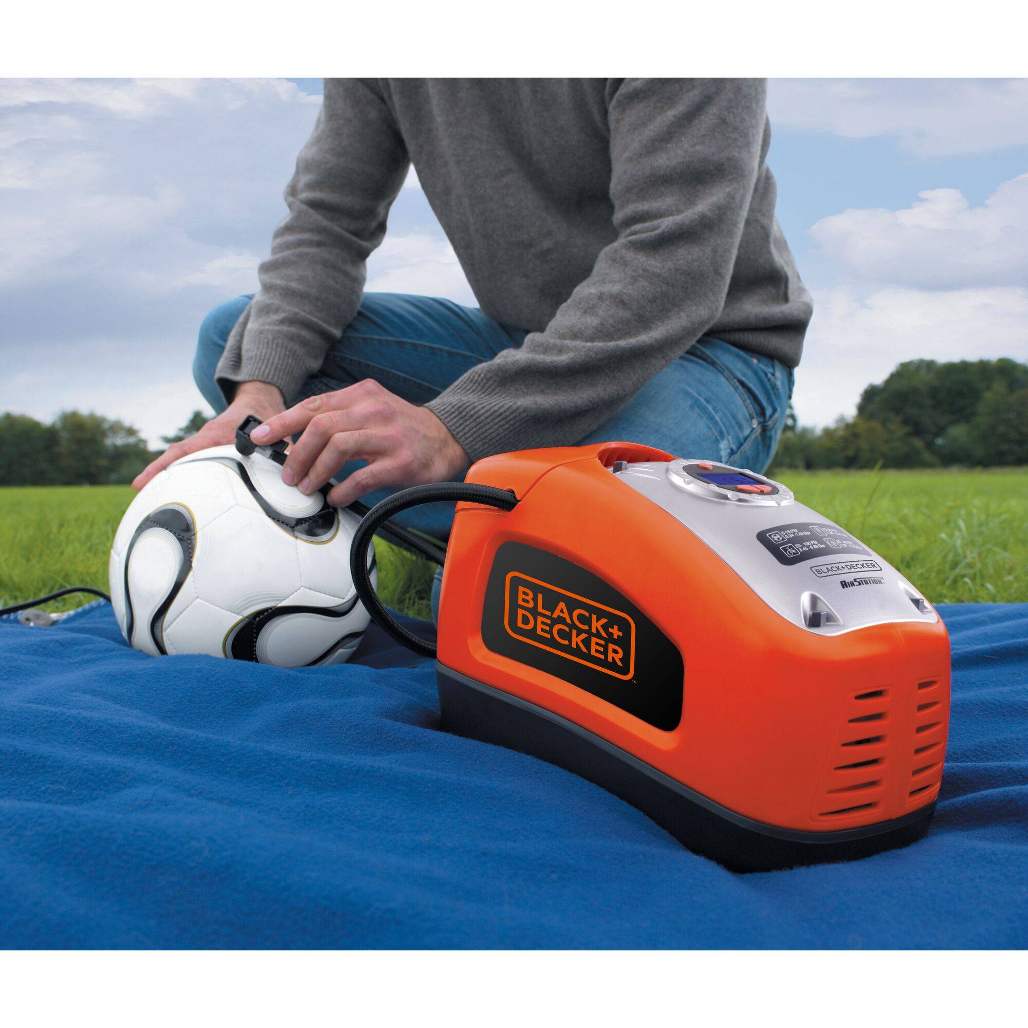 Black & Decker ASI300-QS, ASI300-XJ, kompresor, 11 bar, dvojitá hlava, digitální displej, automatické vypnutí-16
