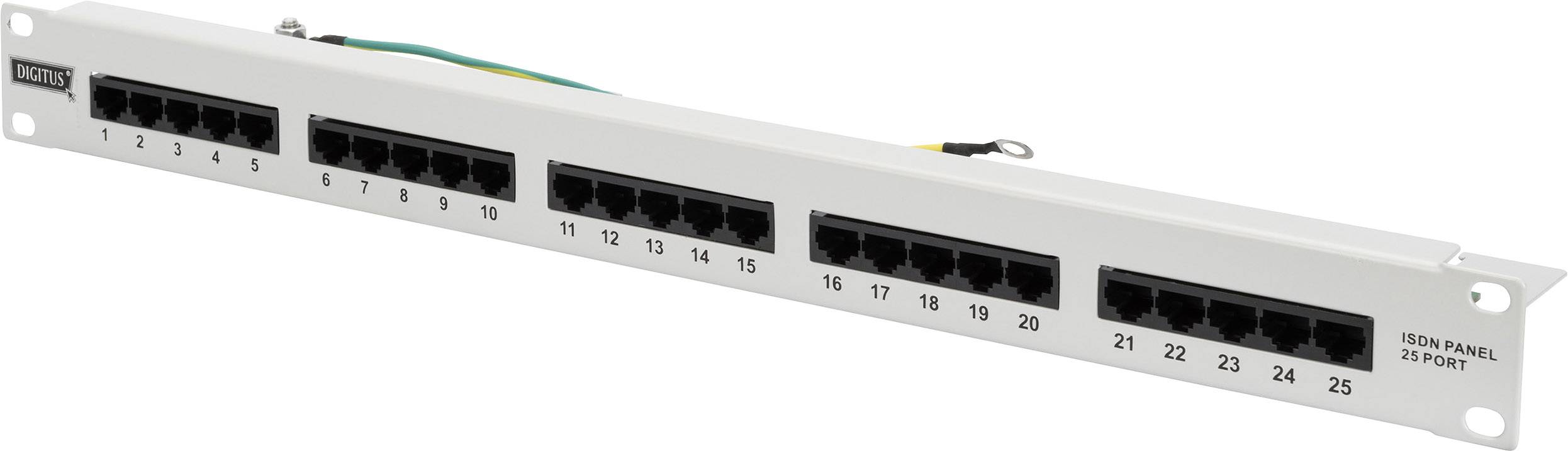 Bílý síťový patch panel s 24 očíslovanými ethernetovými porty, vhodný pro připojení síťových kabelů v serverovně nebo datovém centru.