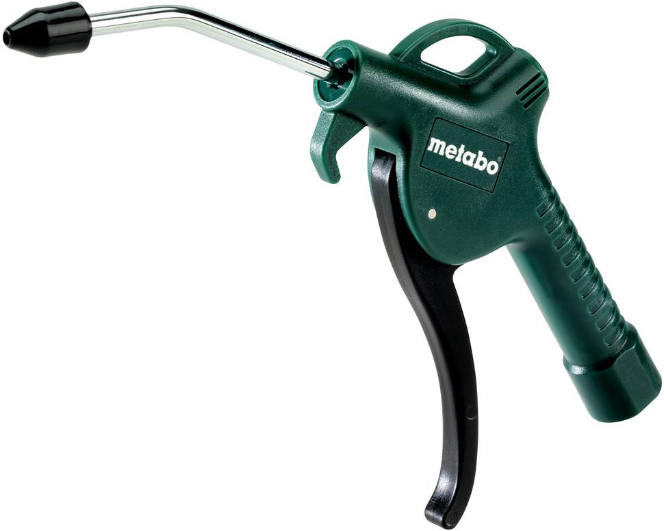 Zelená pneumatická vzduchová pistole Metabo s dlouhým kovových tryskou a černou spouští na bílém pozadí.