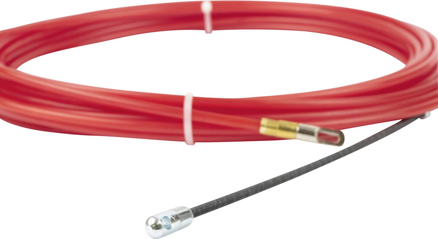 Červený optický kabel s kovovým konektorem na jednom konci, vhodný pro rychlý přenos dat.