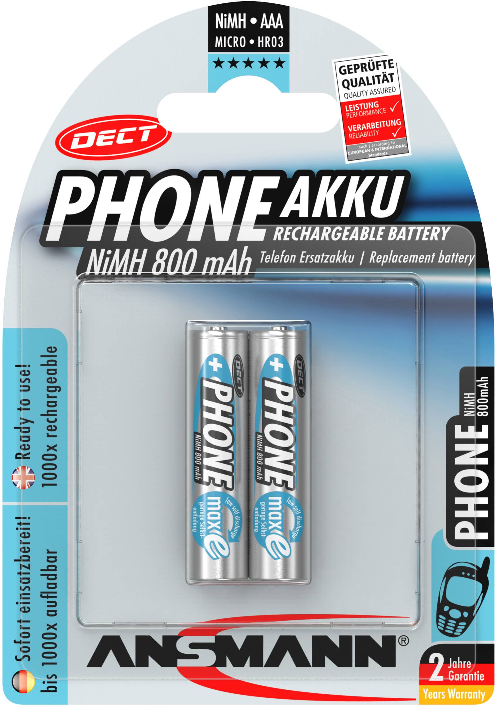 Dva nabíjecí AAA akumulátory značky Ansmann na obalu produktu. 'PHONE AKKU' s kapacitou 800 mAh; vhodné pro bezdrátové telefony DECT.