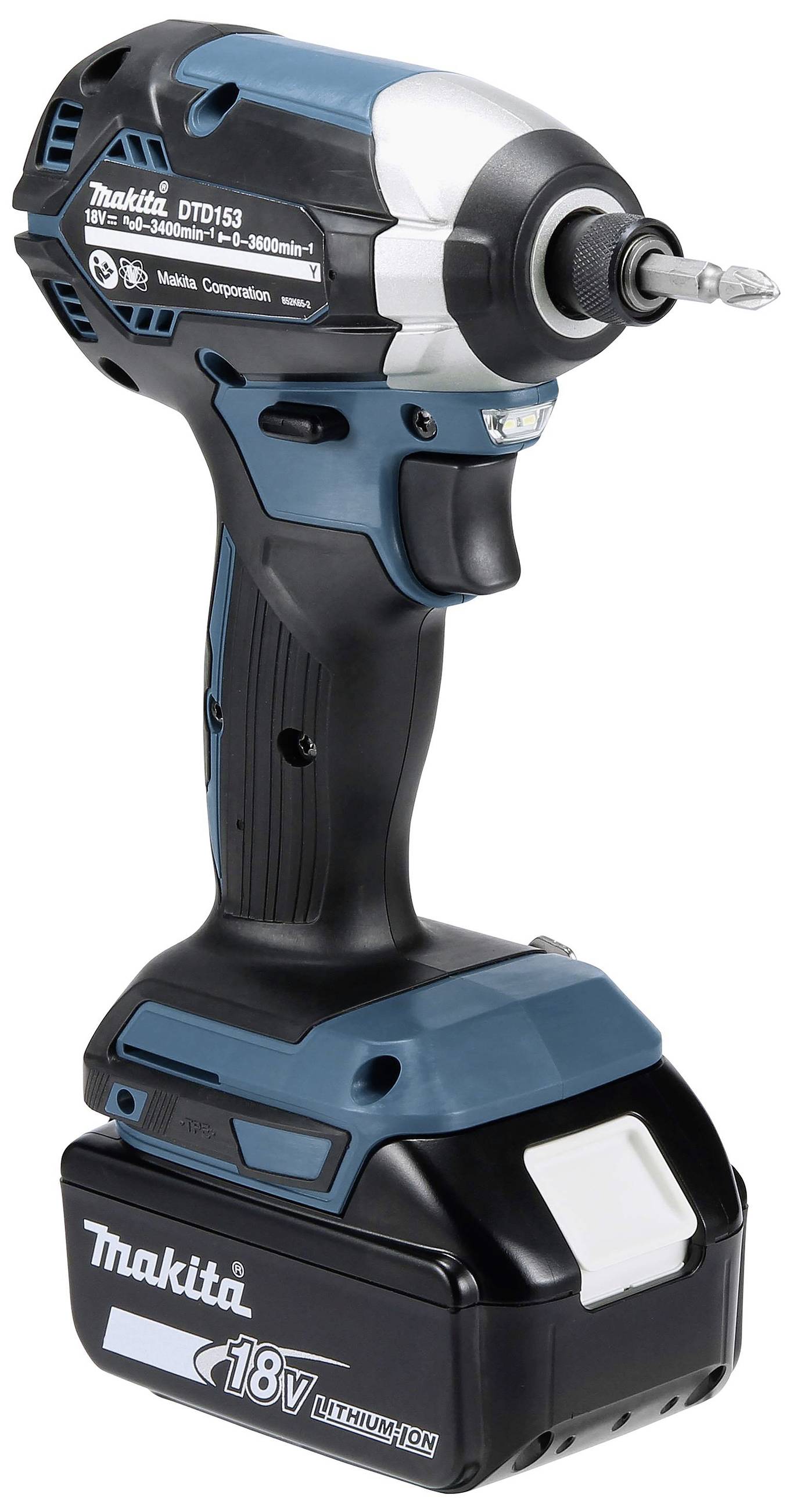 Akumulátorový šroubovák v černé a modré barvě, model Makita DTD153, s 18V lithium-iontovou baterií, fotografovaný z boku.