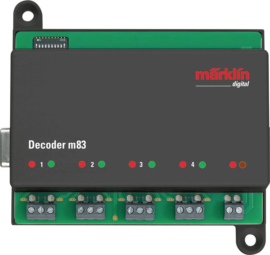 Černý dekodér m83 od firmy Märklin Digital, se zelenou deskou plošných spojů a pěti LED diodami na přední straně, číslovanými od 1 do 4.