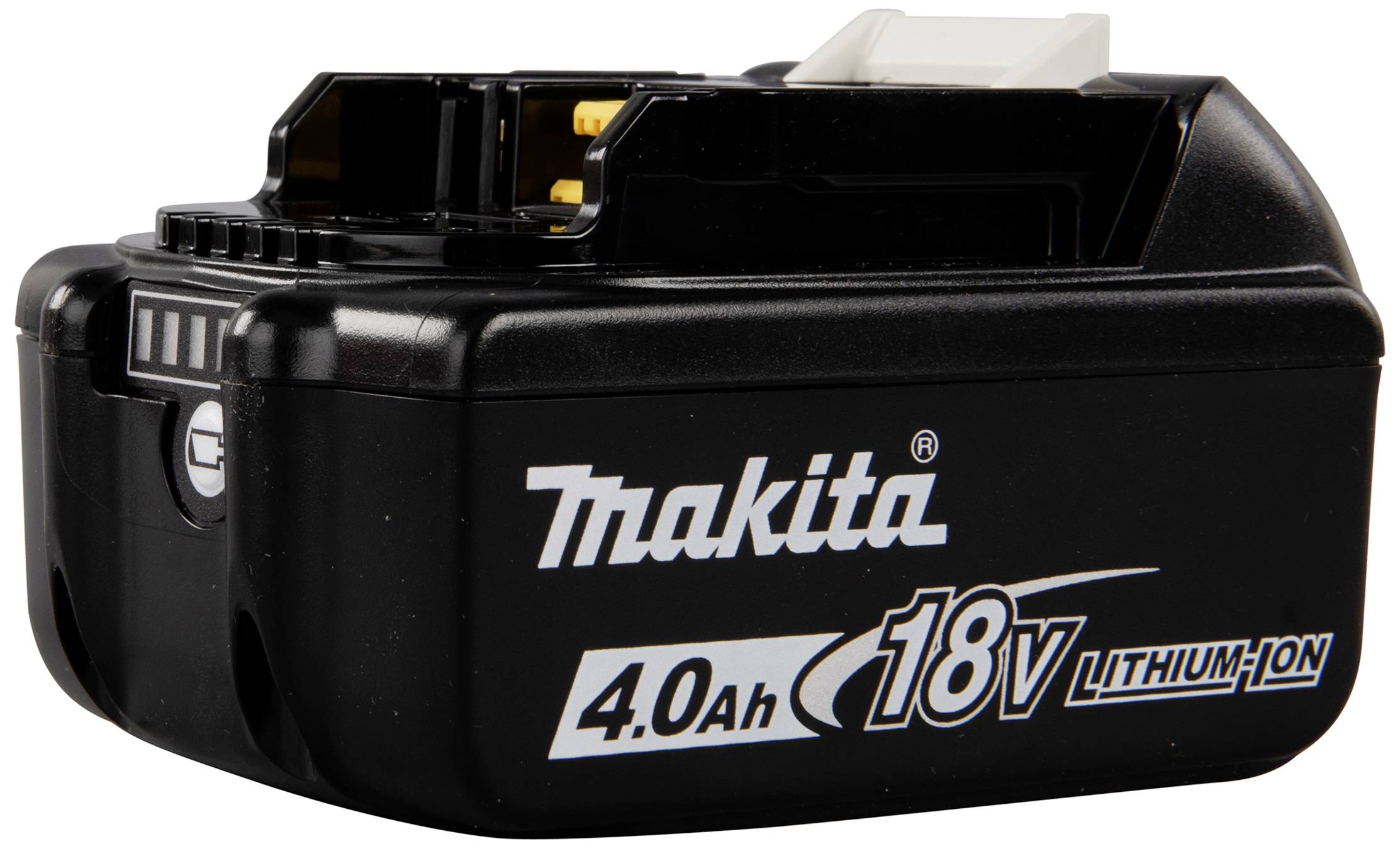 Lithium-iontová baterie 'Makita' s napětím 18V a kapacitou 4.0Ah, černé provedení, zobrazující kontaktní sloty a indikátor nabití, na bílém pozadí.
