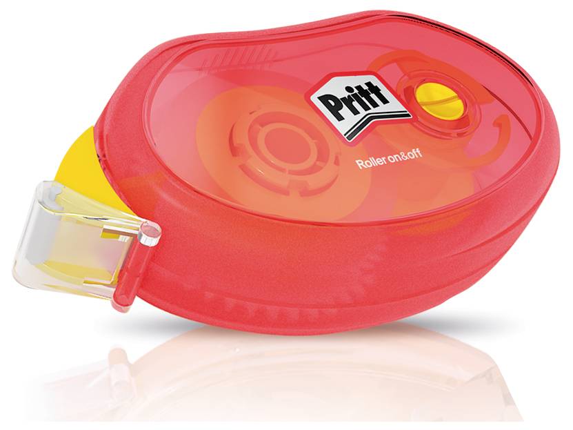 Červený dávkovač korekční pásky Pritt s průhlednou stranou, který zobrazuje navíjecí válečky pásky uvnitř.