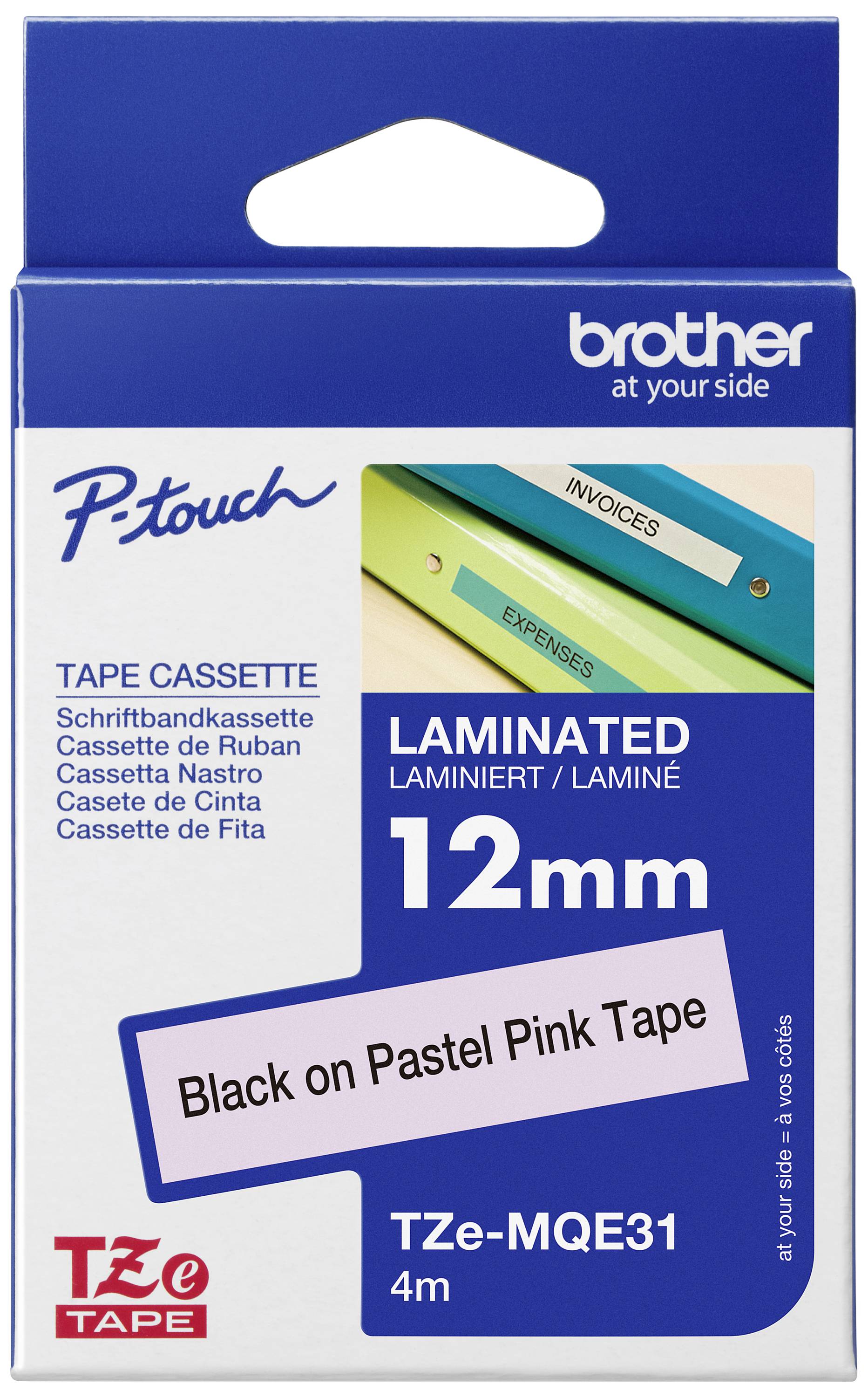 Balení kazety Brother P-touch štítkovače. Obsahuje laminovanou pásku šířky 12 mm, černý tisk na pastelově růžovém podkladu, délka 4 metry.