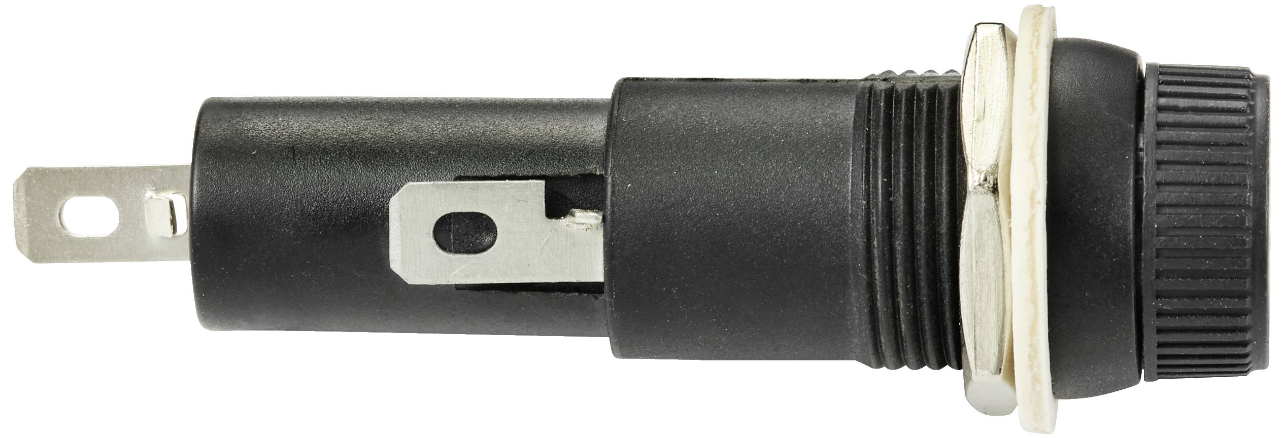 Černá zásuvka autozapalovače s kovovými kontakty po straně, používaná ve vozidlech pro připojení elektrických zařízení.