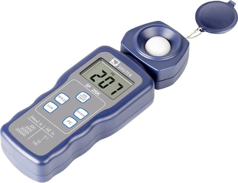 Digitální luxmetr ukazuje měření 207 luxů. Má tlačítka pro ovládání různých funkcí a odnímatelný kryt senzoru.