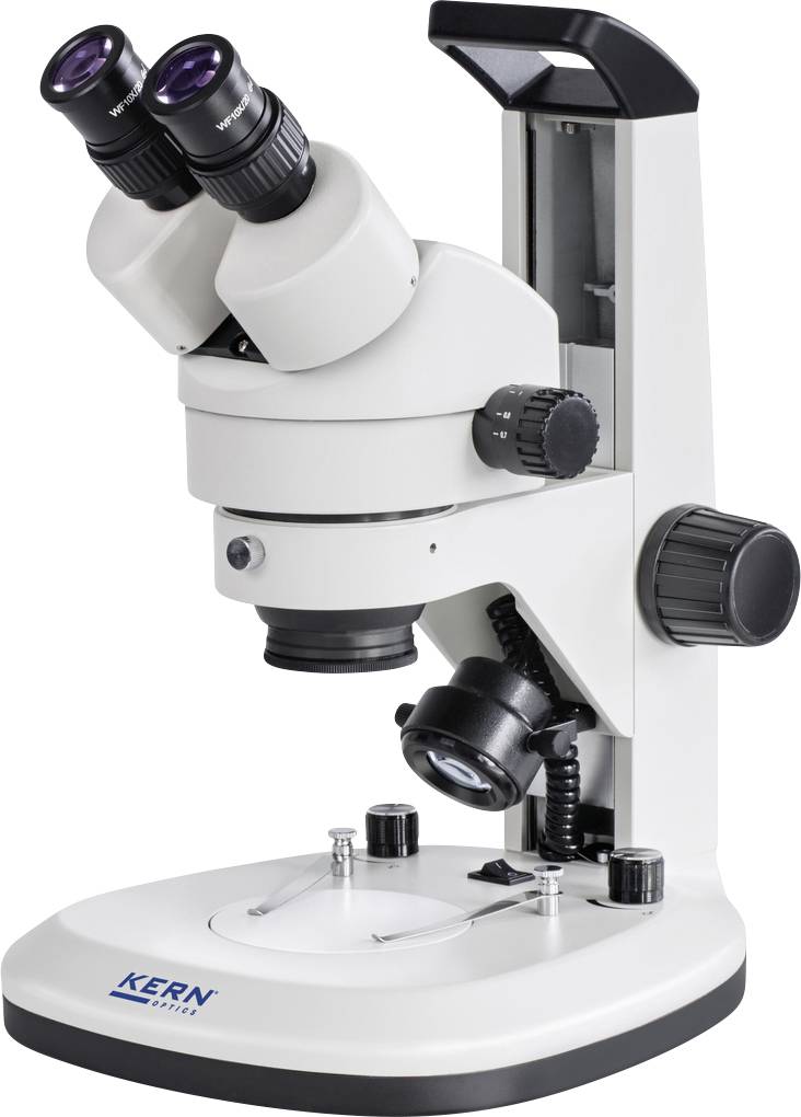 Bílý laboratorní mikroskop se dvěma okuláry a několika nastavovacími kolečky, vhodný pro vědecký výzkum.