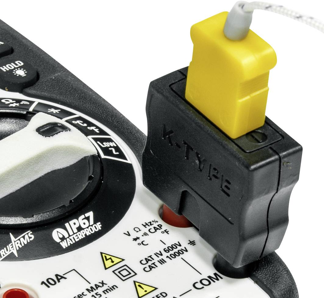 Digitální multimetr s teplotním čidlem K-TYPE, ukazující možnosti použití pro měření teploty. Označení: IP67, CAT IV 600V.