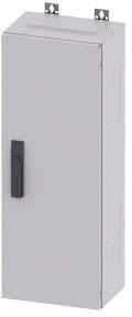 Šedě lakovaná kovová skříň s černou klikou a dvěma horními úchyty.