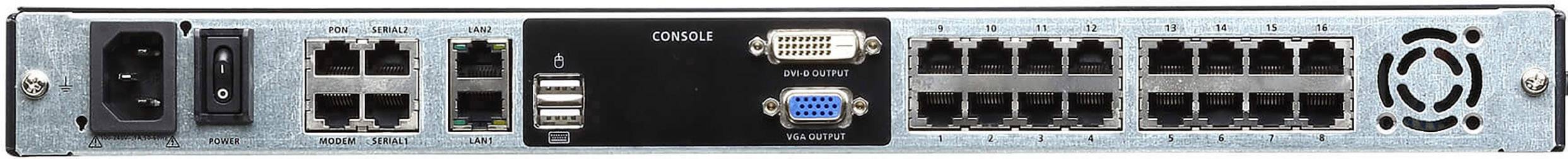 Zadní strana síťového přepínače s několika ethernetovými porty, USB vstupy a ventilátorem na pravé straně.