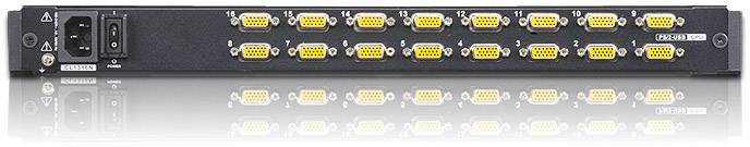 Černý rack panel s mnoha žlutými VGA konektory, symetricky uspořádanými, a síťovým vypínačem.