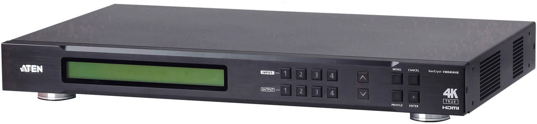 Černý 4K HDMI přepínač s několika ovládacími tlačítky a displejem na přední straně.