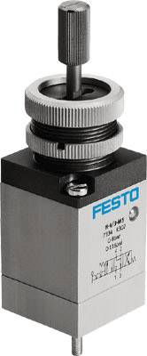 Festo pneumatický regulační ventil s otočným knoflíkem pro nastavení tlaku vzduchu v průmyslových aplikacích, stříbrno-černé barvy.