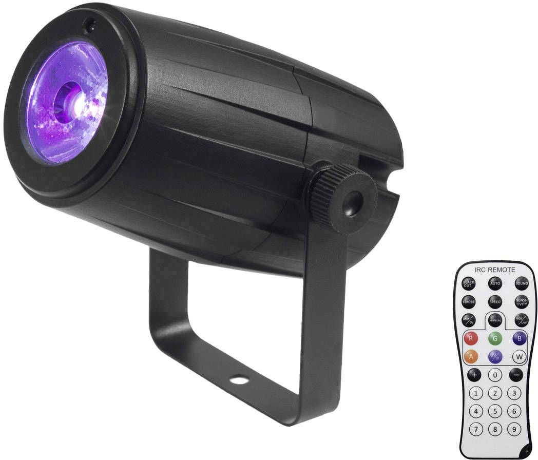 Černý LED beam reflektor s fialovým světlem, vedle něj dálkový ovladač s barevnými tlačítky.