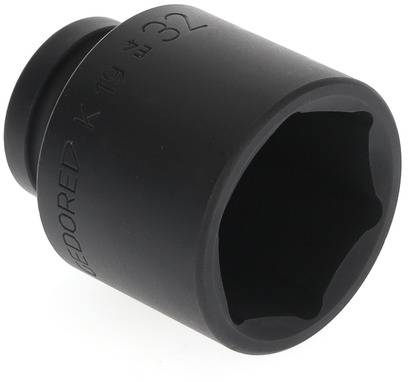 Černý šestihranný nástrčný klíč 32 mm - černý nástrčný klíč s šestihranným profilem určený pro šroubovací práce, označený hodnotou '32'.
