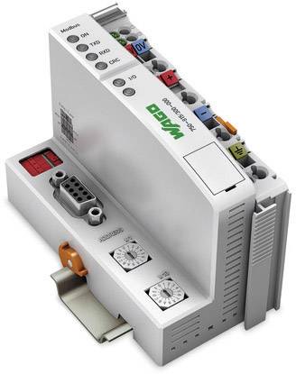 Elektronická řídicí jednotka s několika porty a ovládacími prvky, pravděpodobně pro průmyslové použití.