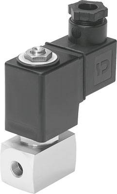 Černý a stříbrný kovový magnetický ventil používaný k řízení toku kapalin nebo plynů v průmyslových aplikacích.