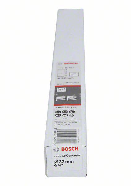 Obal výrobku Bosch, pravděpodobně vrtáku, s nápisem 'Ø 32 mm G 1/2'. Obsahuje montážní návod a technické symboly.