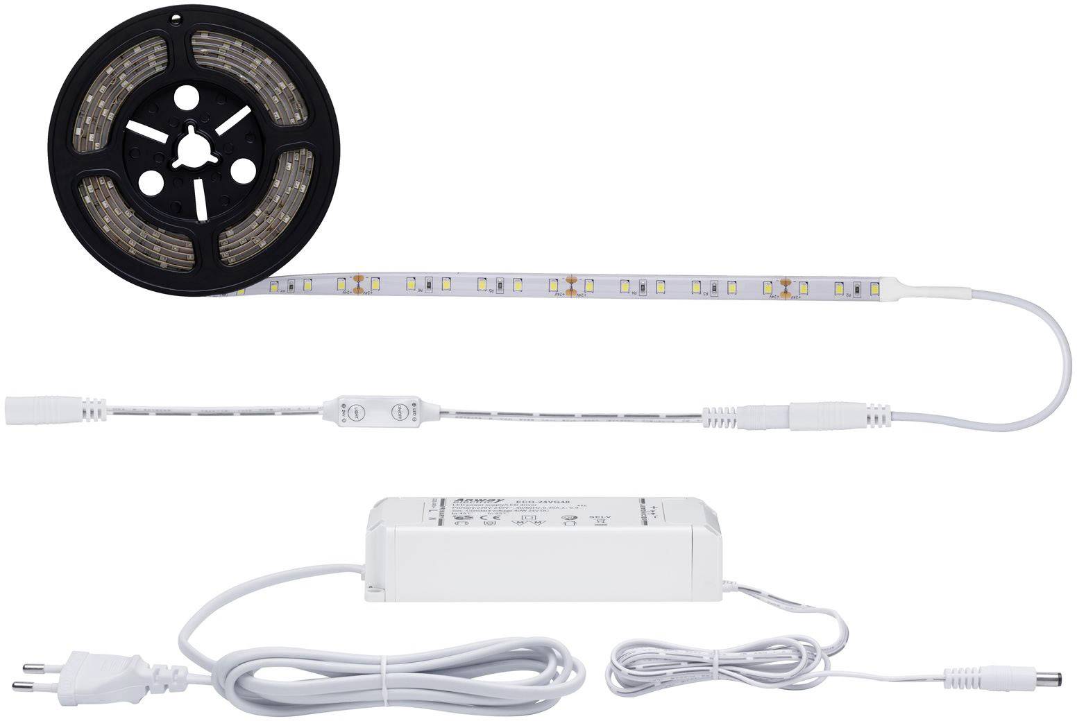 LED světelný pásek s napájecím zdrojem a zástrčkou. Světelný pásek je namotán na cívce a zobrazuje řadu LED diod.