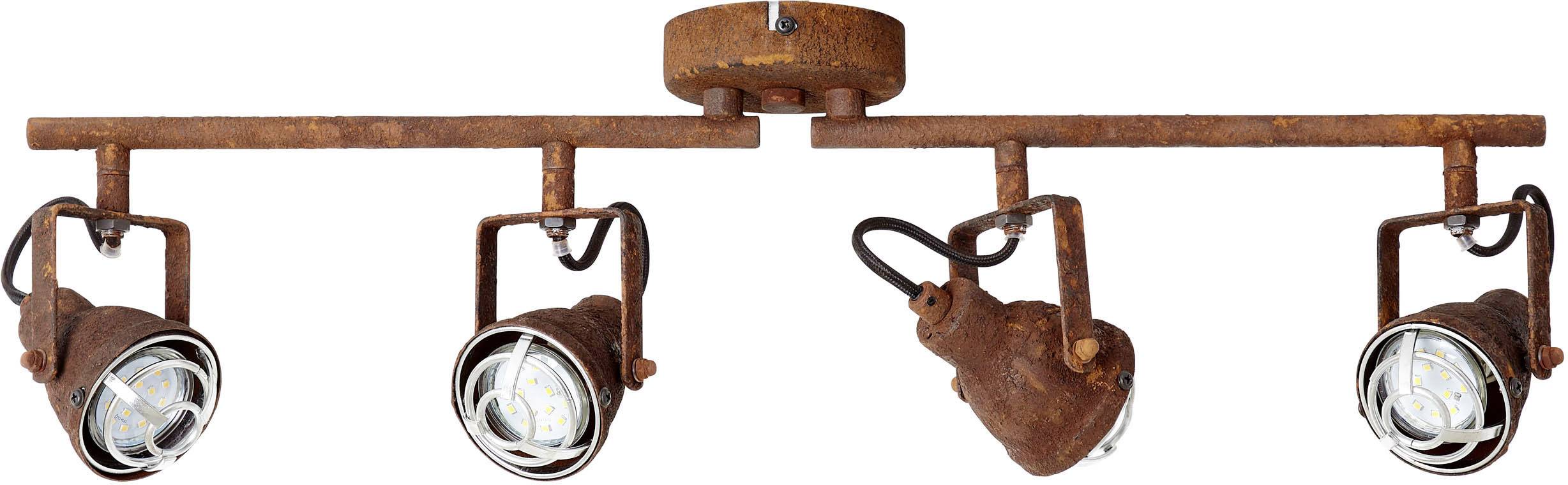 Čtyři rustikální, kovové stropní reflektory v rezavém designu, namontované na přímém trámu, určené pro osvětlení vnitřních prostor.