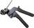 Kleště s černou rukojetí a vestavěným řezačem drátů, ležící na bílém povrchu. Primárně používané pro mechanické práce.