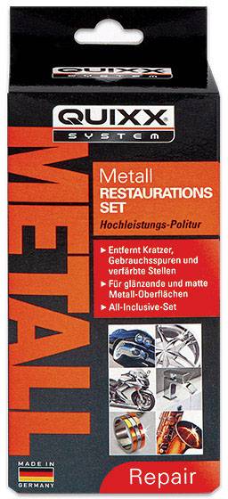 Produktový obal sady na renovaci kovů od QUIXX. Obsahuje leštidlo pro odstranění škrábanců a skvrn.