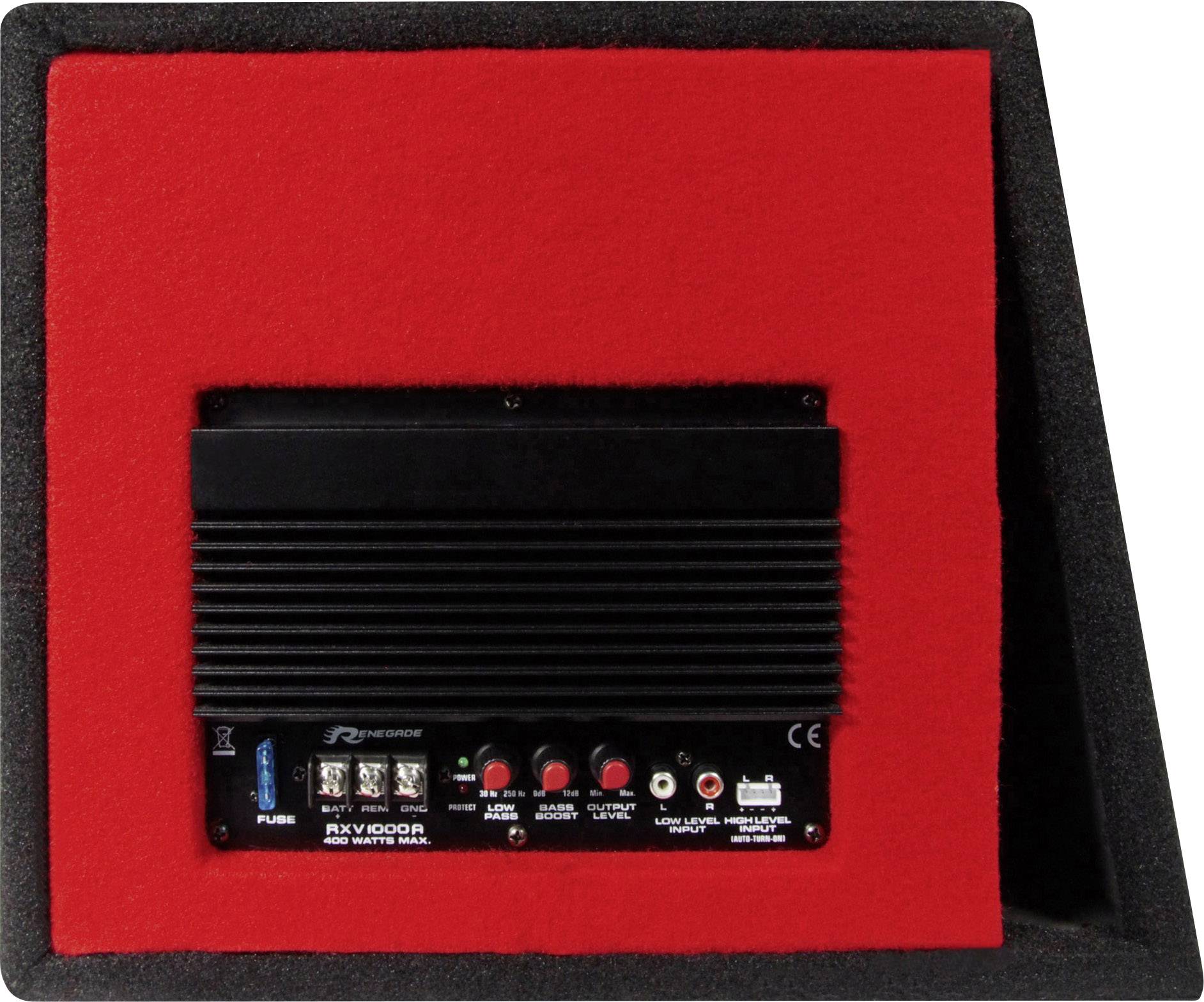 Zesilovač namontovaný na červeném filcu, s několika vstupy a logem Fuse.