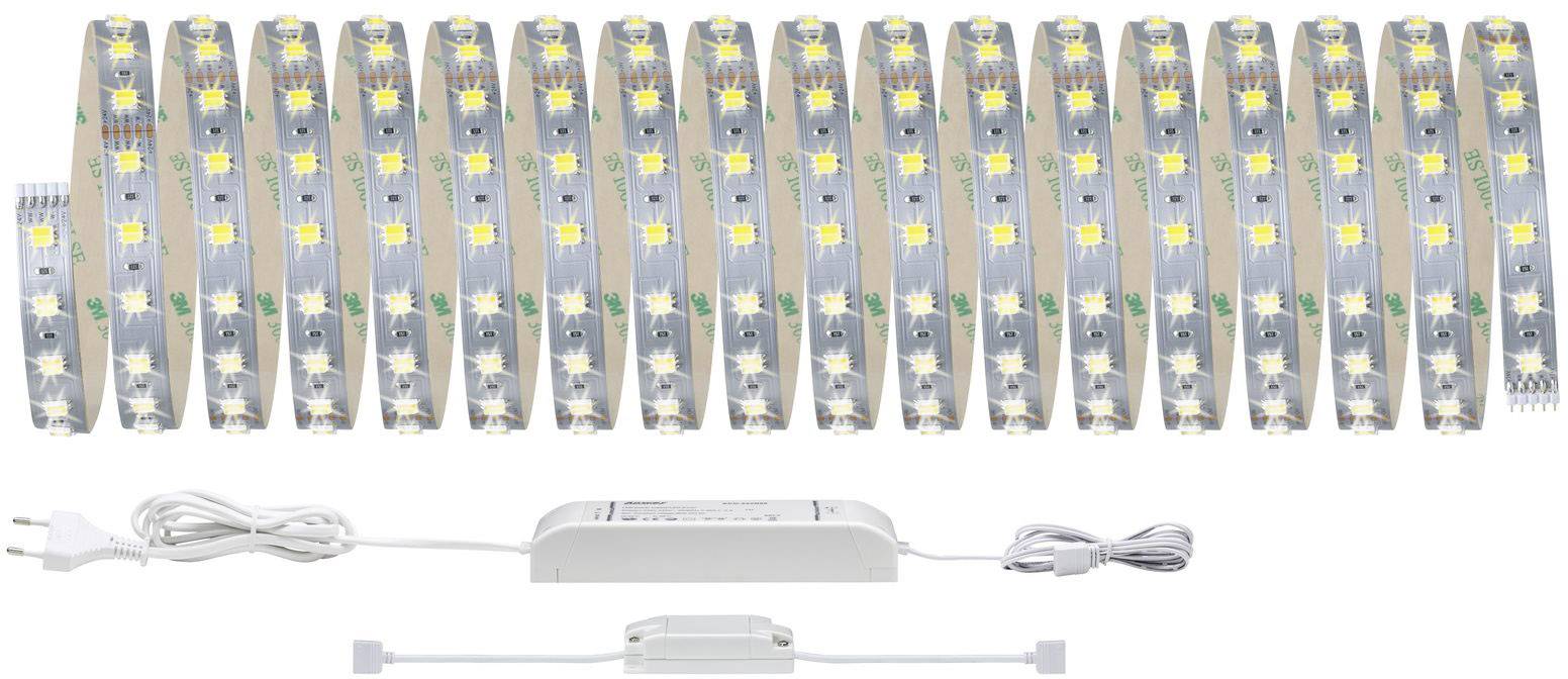 LED světelný pás se síťovým adaptérem a kabelem, zobrazující řadu žlutých a zelených LED diod na flexibilním pásku.
