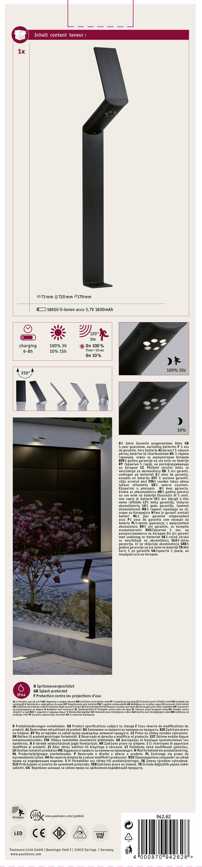 Stojací lampa v moderním designu s úhlovým tělem, v tmavě červenohnědém provedení, ideální pro minimalistický exteriér.