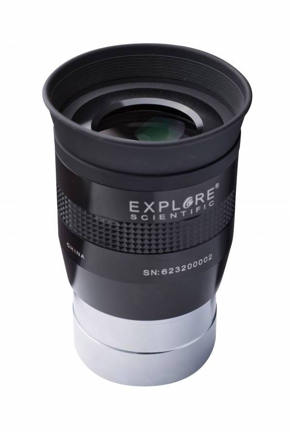 Černý fotografický objektiv s nápisem „Explore Scientific" a sériovým číslem „SN:623200003".