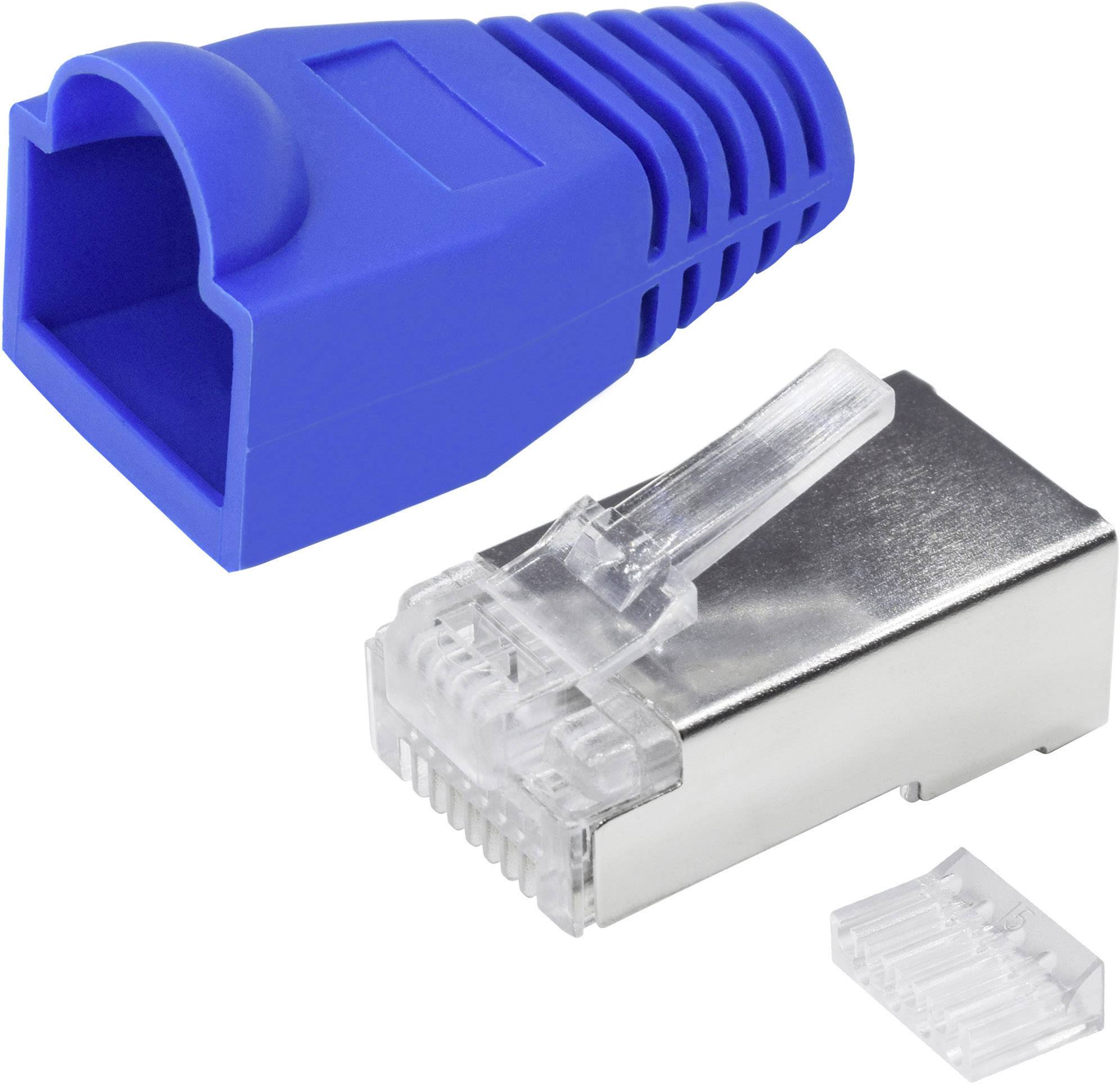 Modrý ochranný kryt konektoru RJ45 a průhledný konektor RJ45 s kovovým pouzdrem, vhodné pro síťové kabeláže.