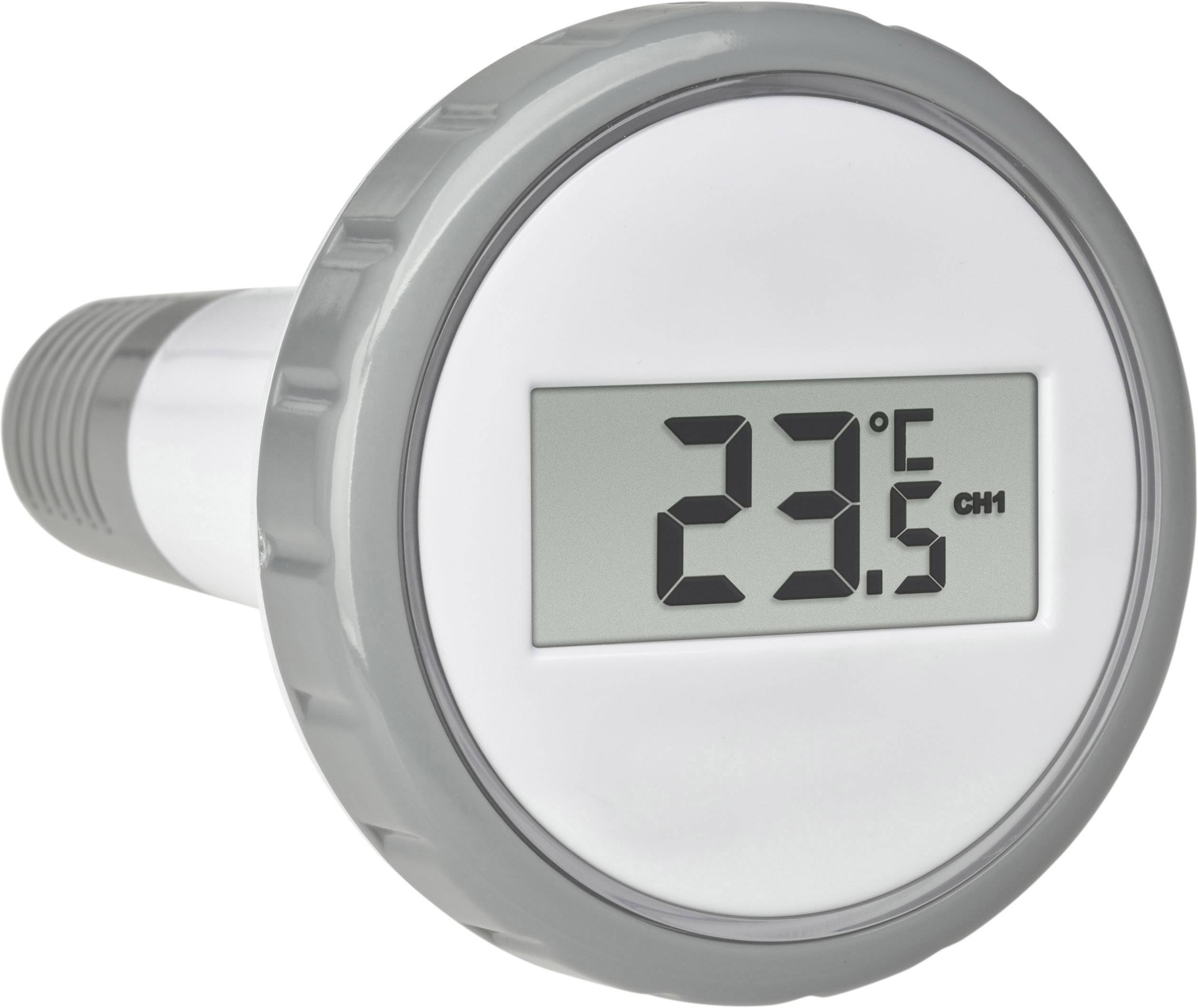 Digitální teploměr ukazuje 23,5 °C.