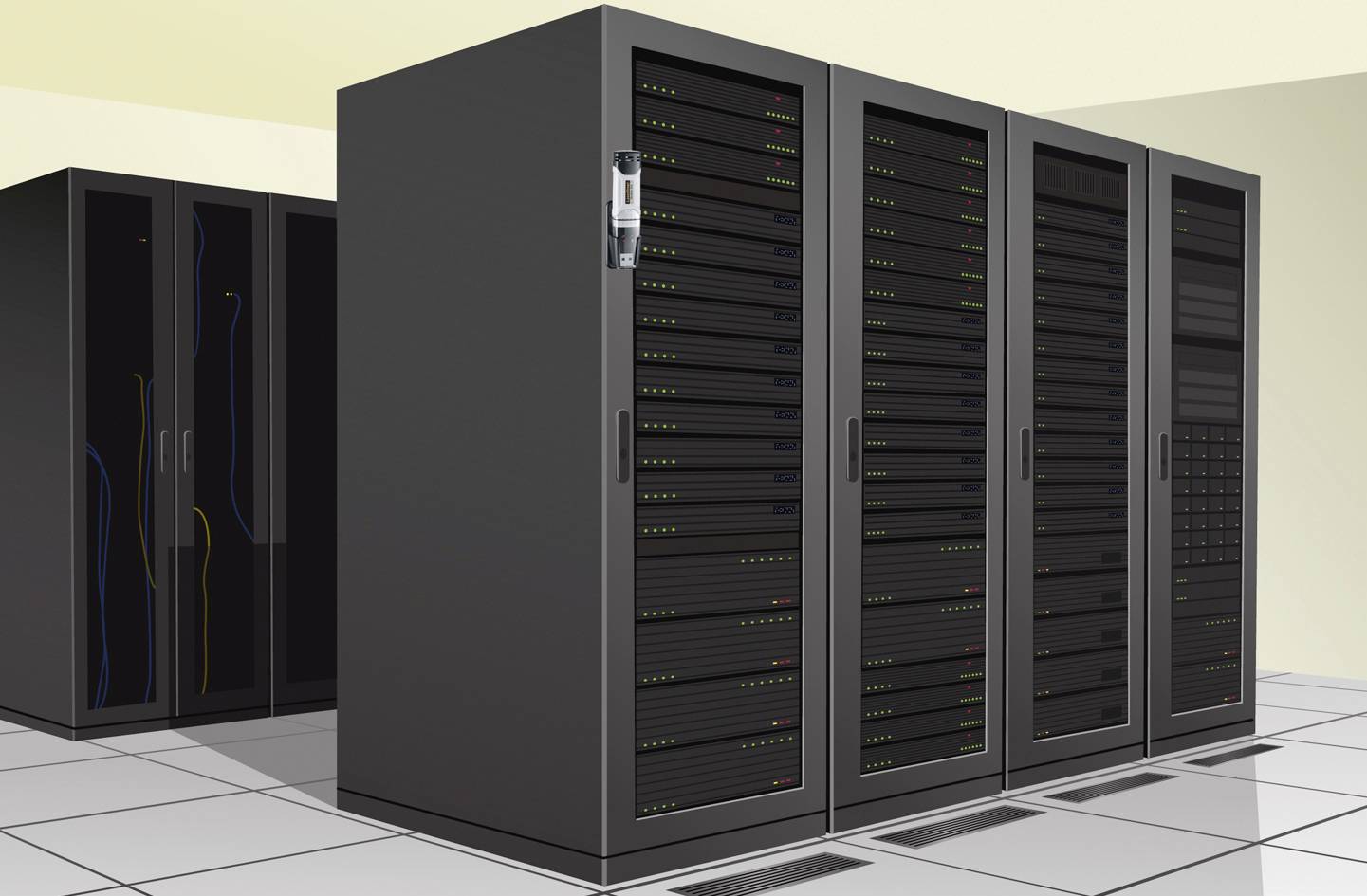 Několik serverových stojanů v datovém centru s černými skříněmi. Prostředí je moderní a technicky koncipované.