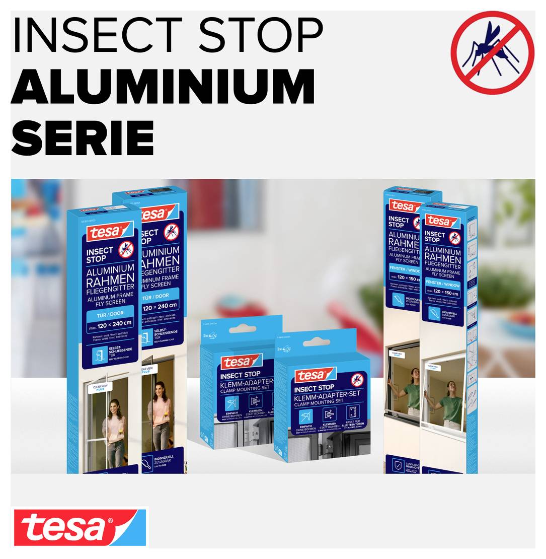 Reklamní plakát pro 'INSECT STOP ALUMINIOVÁ ŘADA' od společnosti tesa se symbolem hmyzu; zobrazuje několik modrých balení produktů pro moskytiéry a adaptéry rámů.